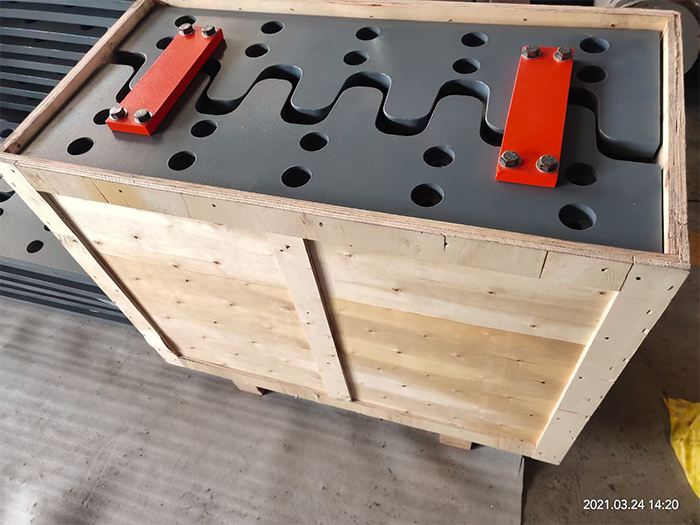 包装好的梳齿伸缩缝